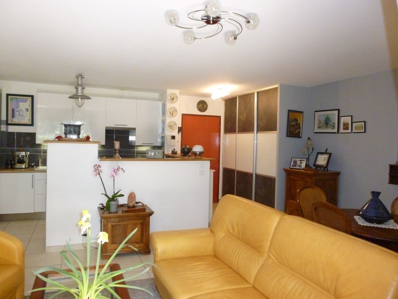 SALON APPARTEMENT T2/3 LA COURONNE